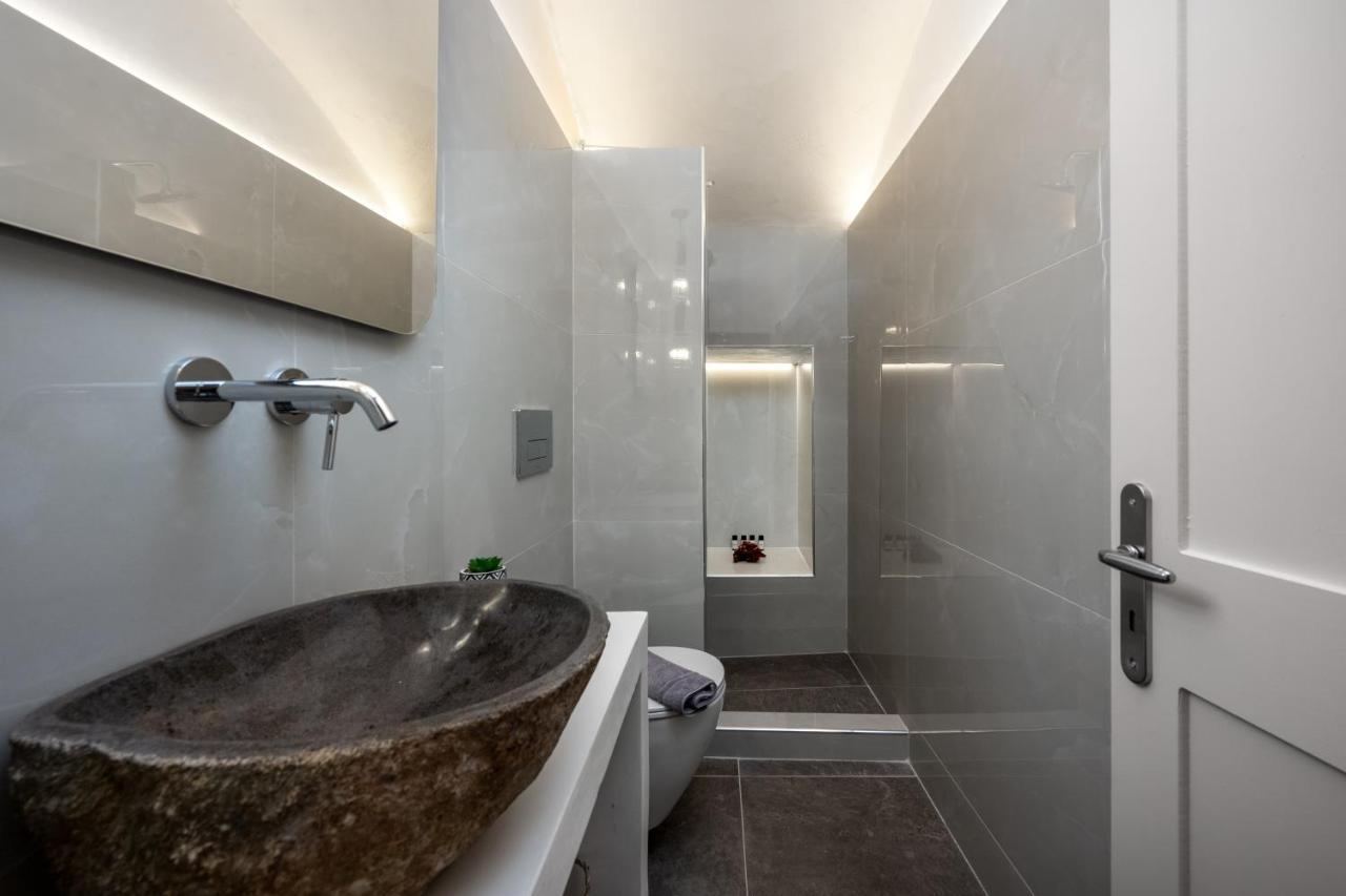 Townhall Apartment Sými Eksteriør bilde